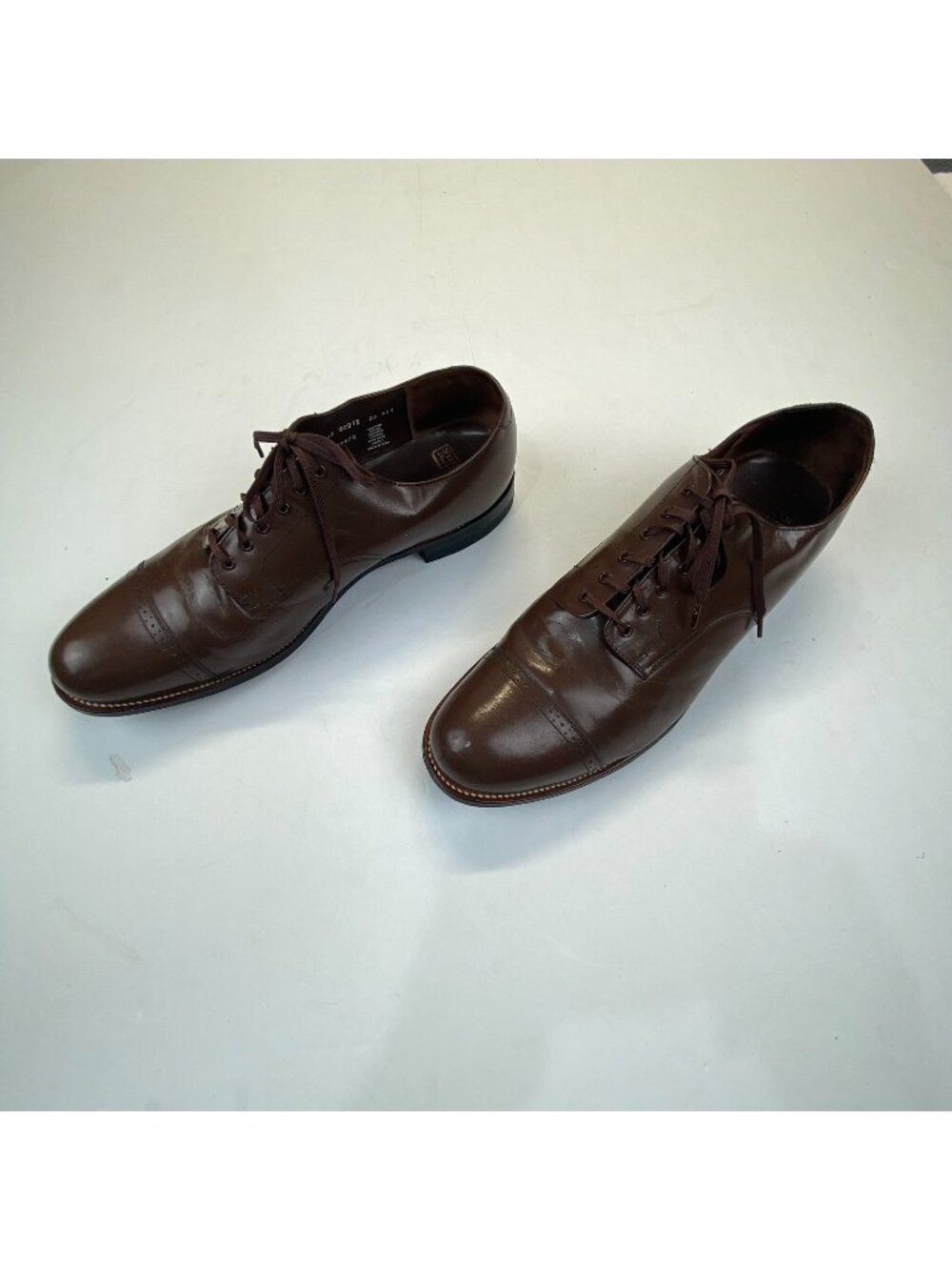 Stacy Adams Mens Size  12 EE  Oxford Shoes Brown Leather Cap Toe Brogue